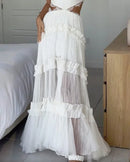 Vestido sem mangas plissado em camadas com recorte em cor sólida