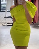 Mini vestido ombro a ombro cor sólida